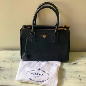 Prada Galleria Saffiano bag medium